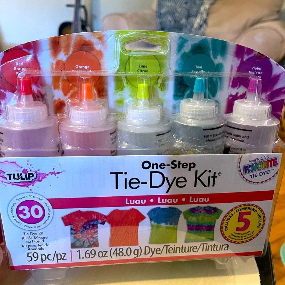 Tie-Dye Bundles and Tie-dye spray!